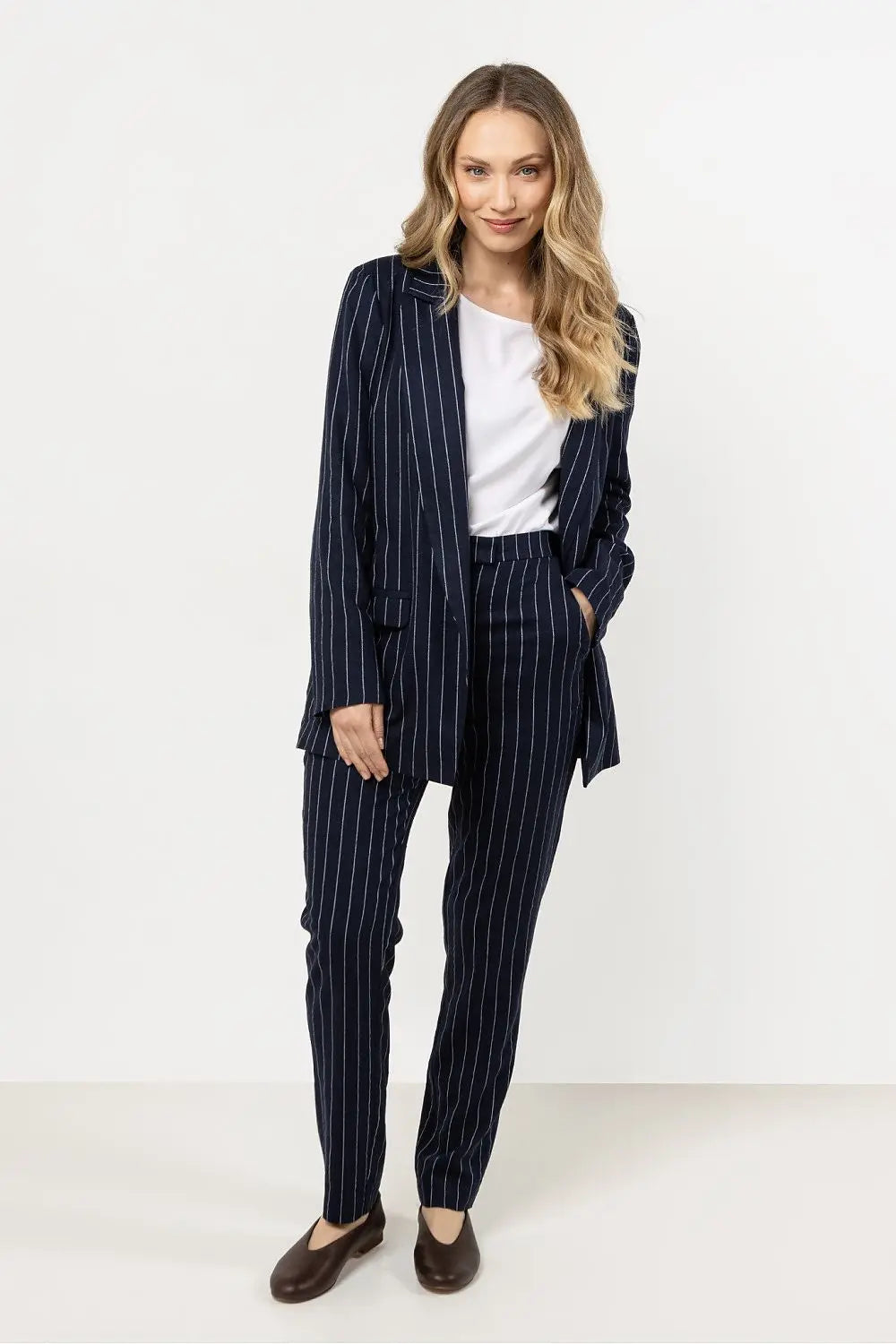  Pantalon femme model 212184 awama 