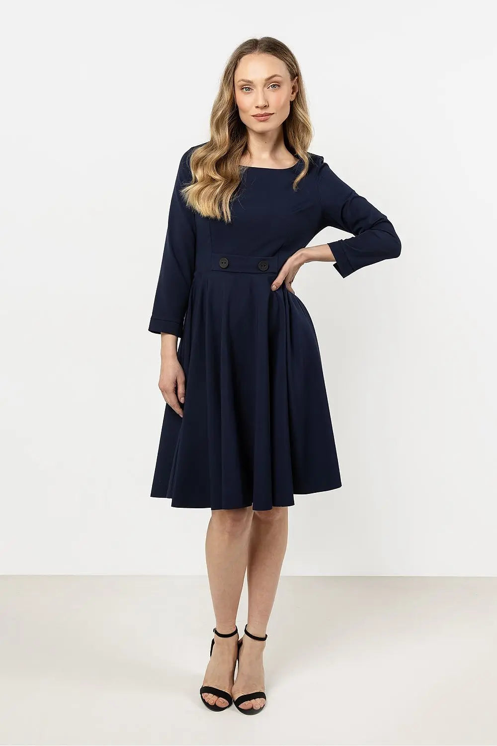  Robe de jour model 212238 awama 