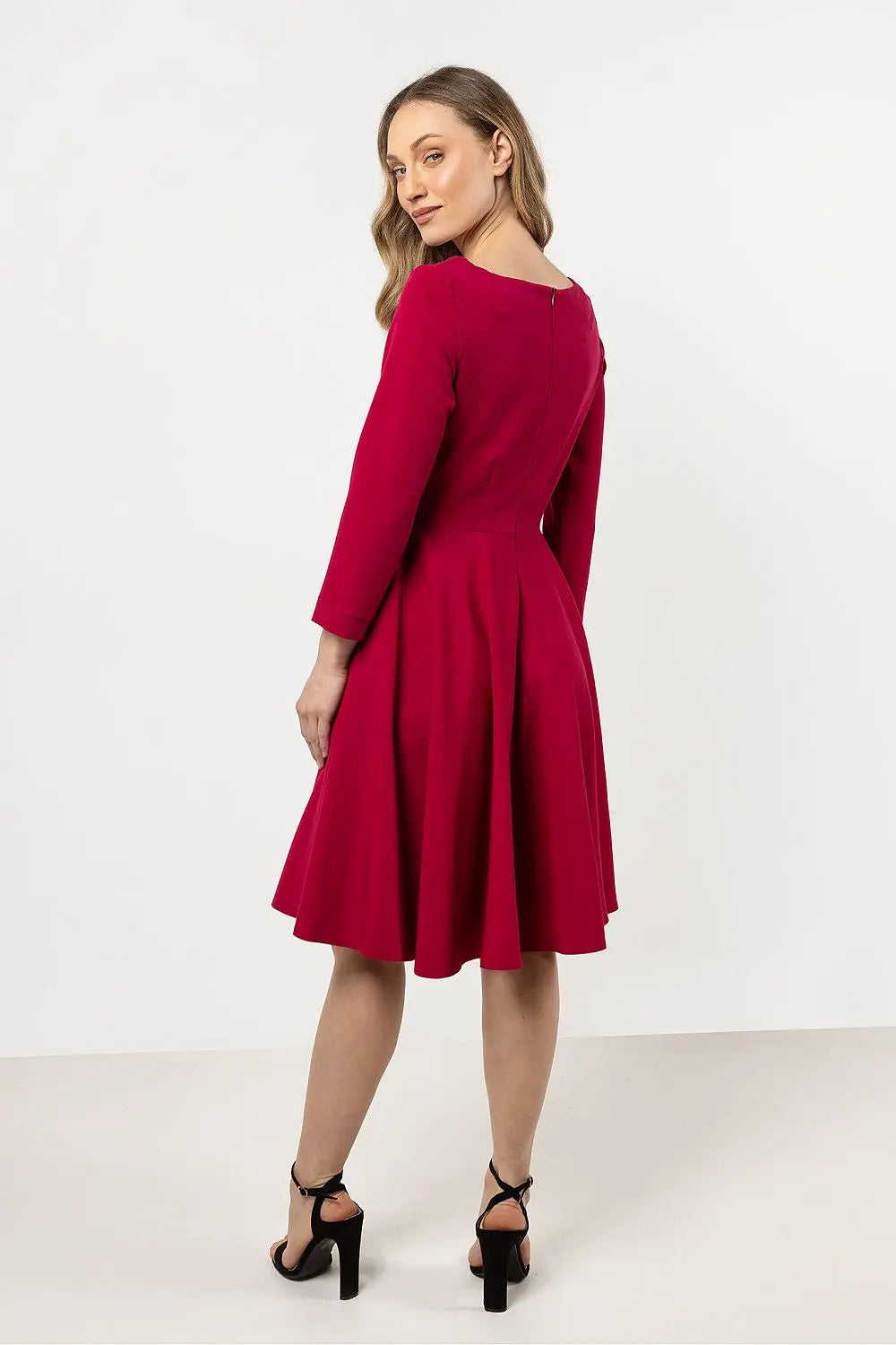  Robe de jour model 212239 awama 