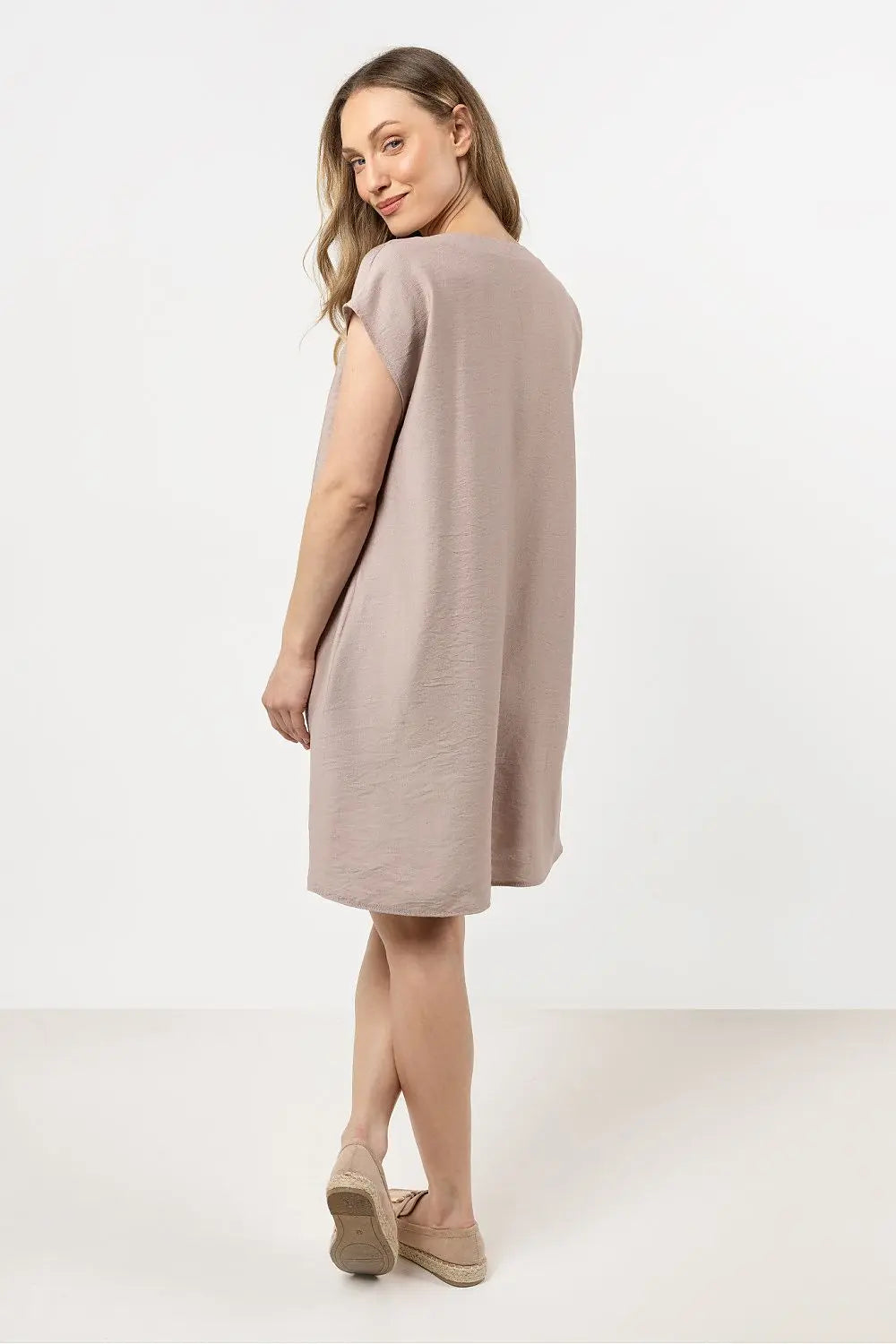  Robe de jour model 212243 awama 