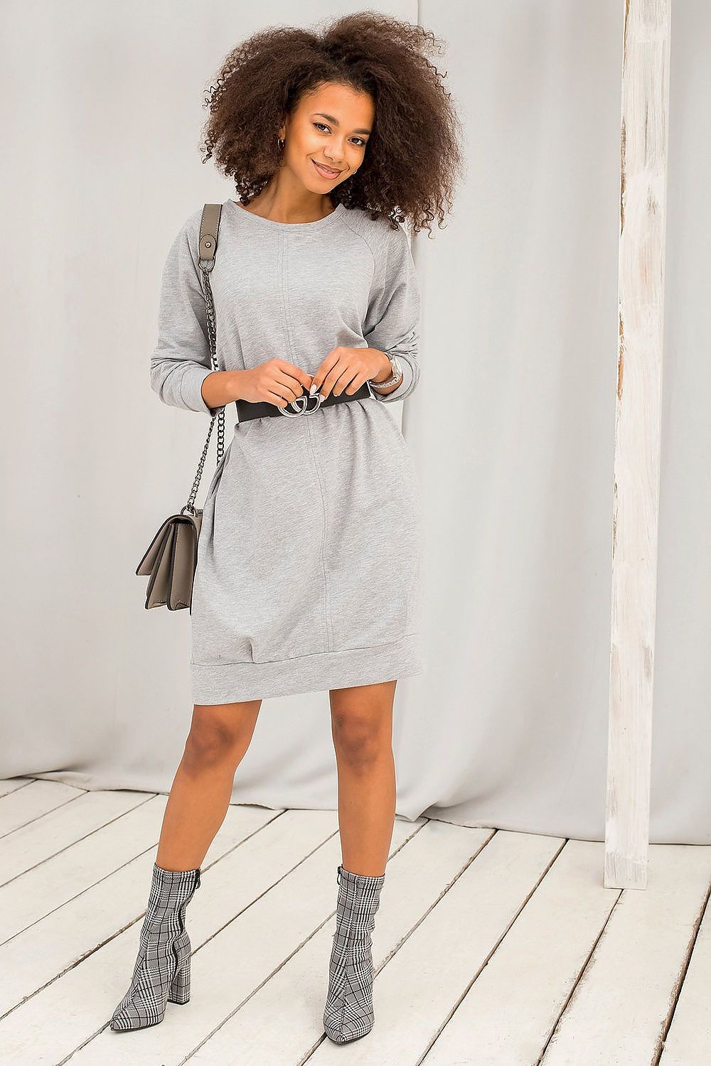  Robe de jour model 223218 BFG 