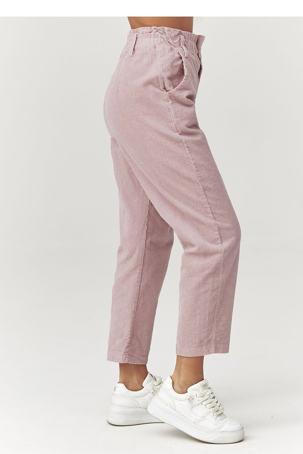 Pantalon femme model 223241 Makadamia 