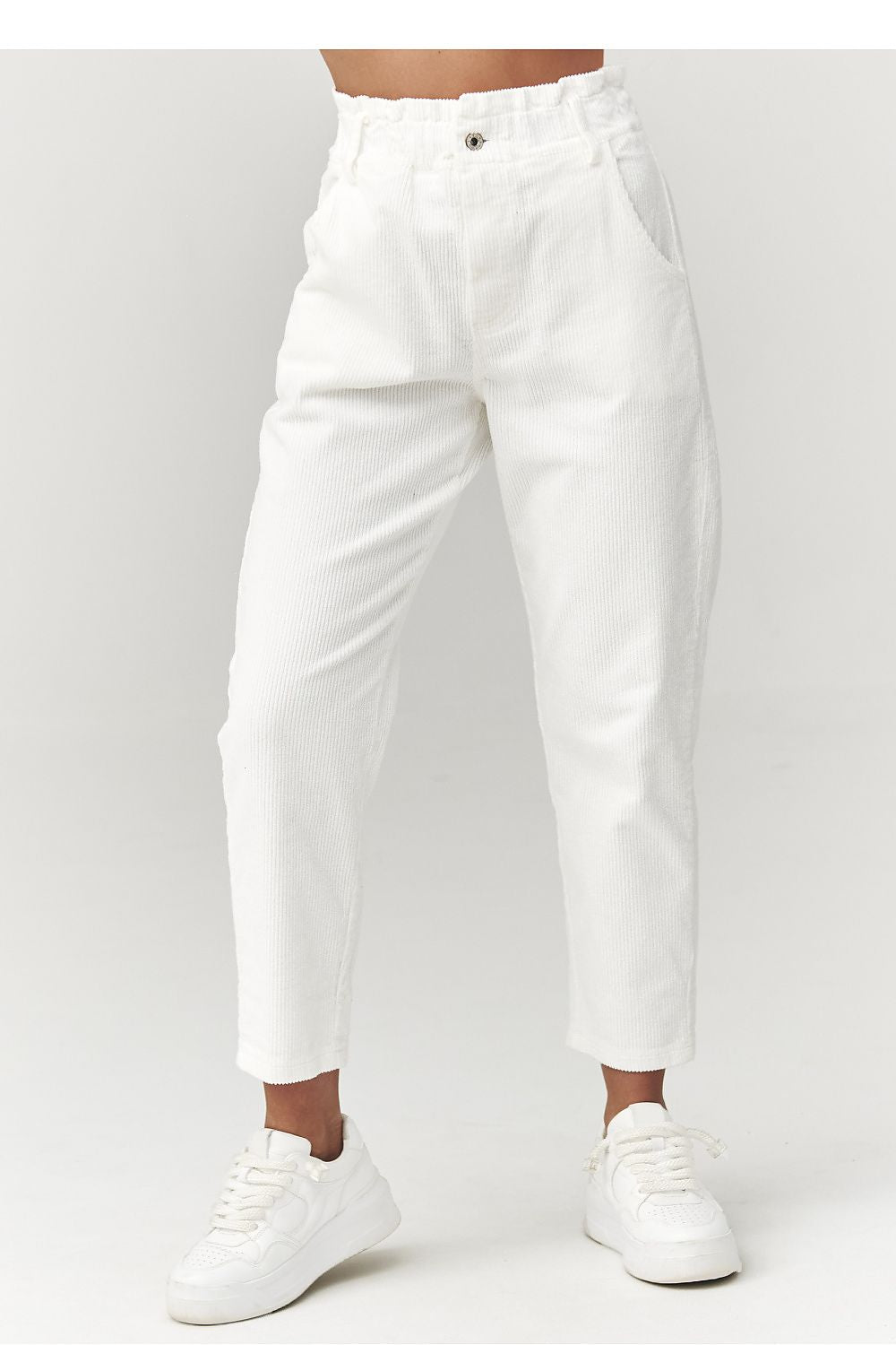  Pantalon femme model 223242 Makadamia 