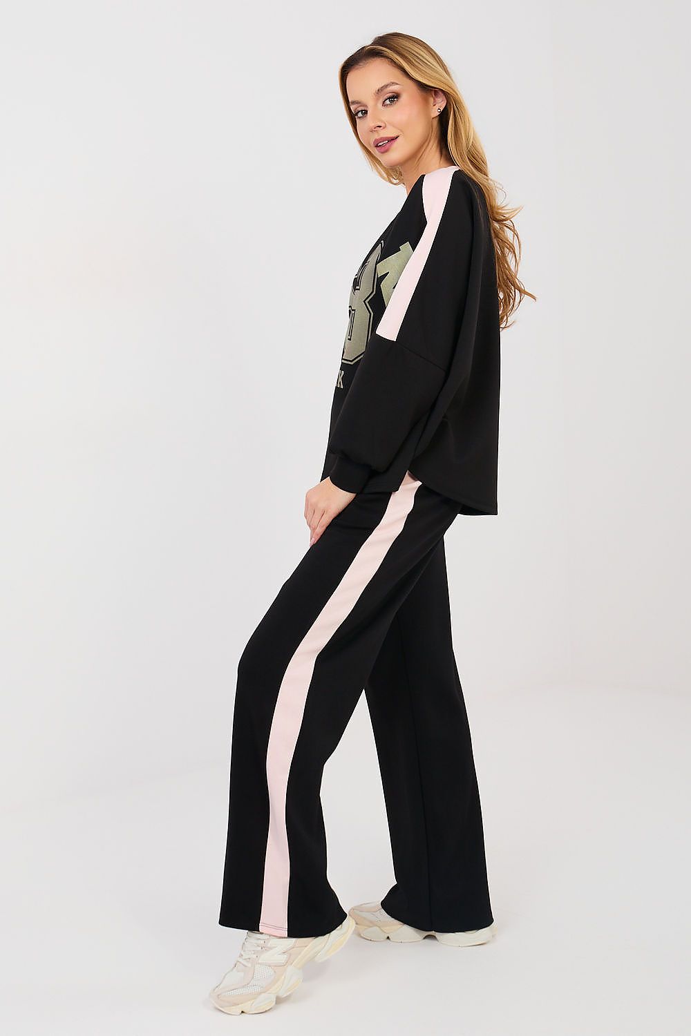  L`ensemble model 223961 Rue Paris 