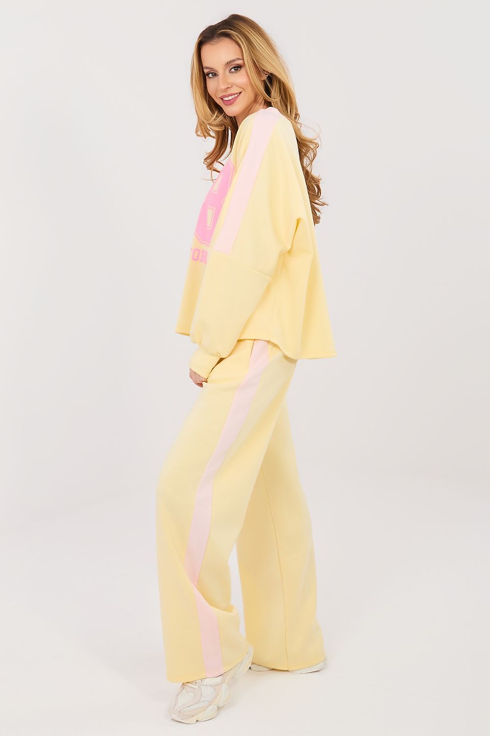  L`ensemble model 223955 Rue Paris 