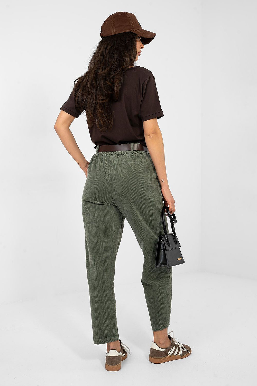  Pantalon en velours côtelé model 224054 Italy Moda 