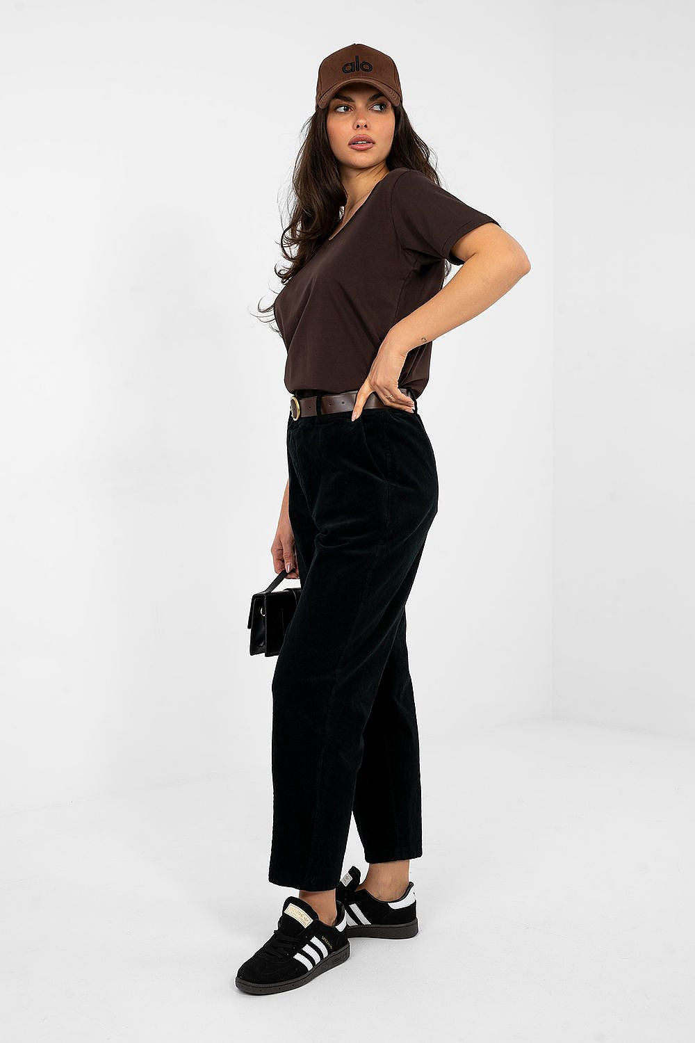  Pantalon en velours côtelé model 224056 Italy Moda 