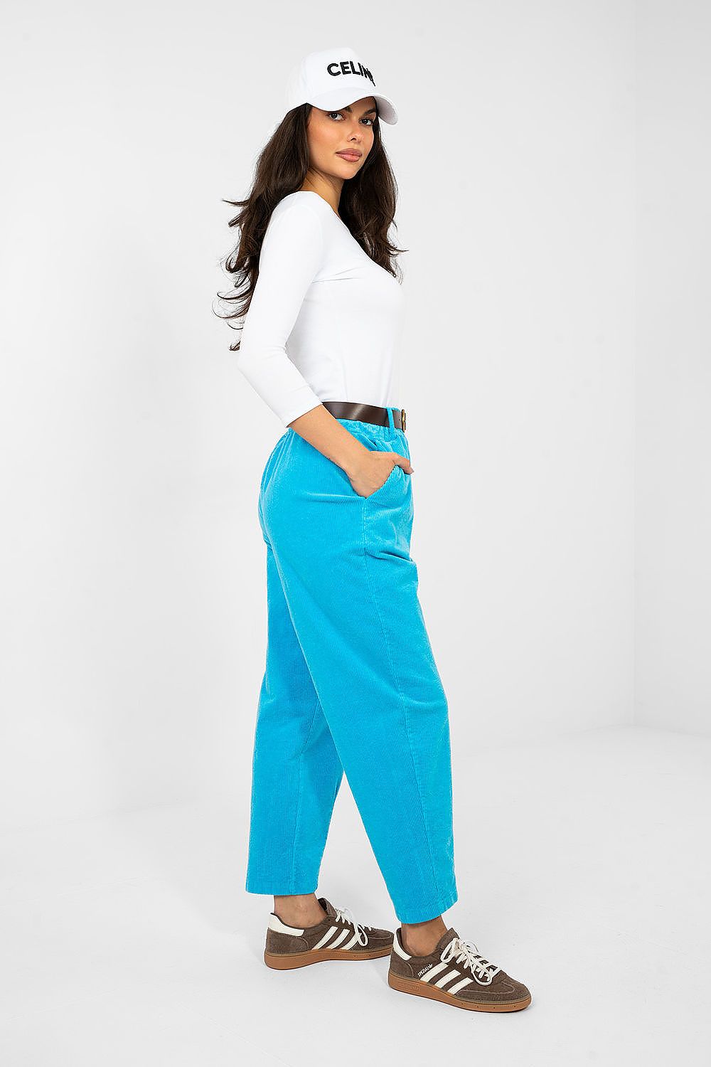  Pantalon en velours côtelé model 224057 Italy Moda 