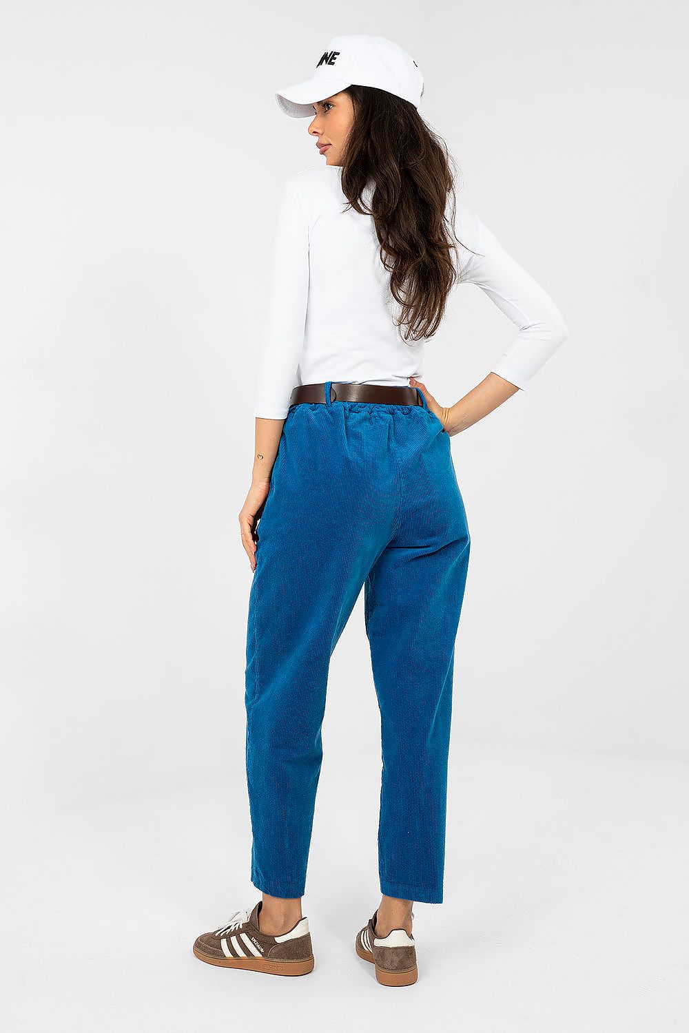  Pantalon en velours côtelé model 224058 Italy Moda 