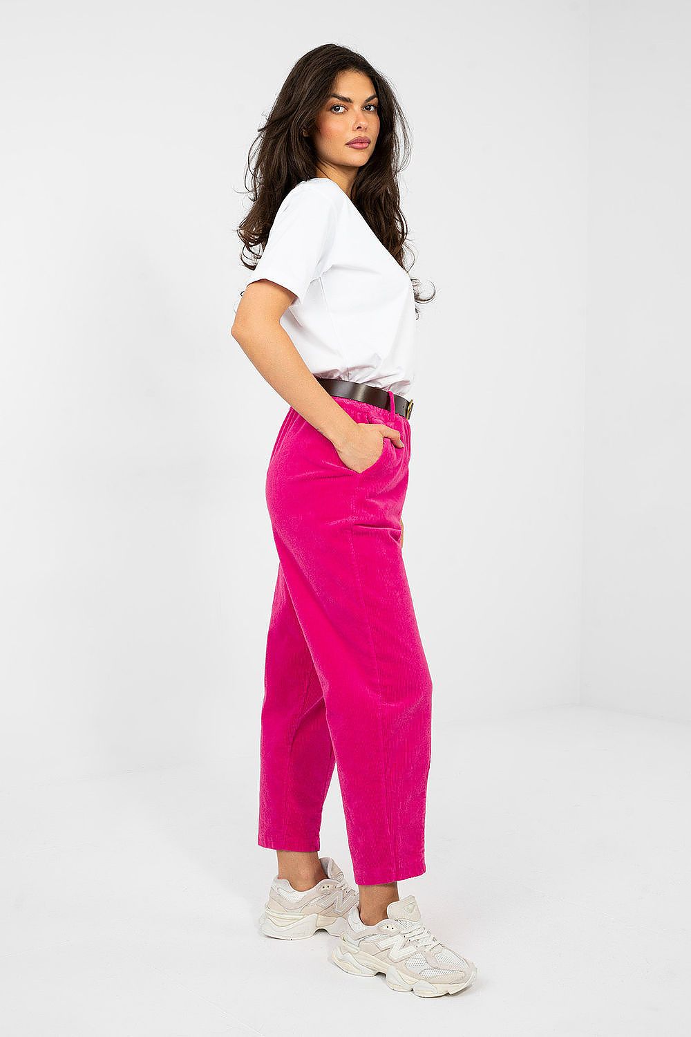  Pantalon en velours côtelé model 224059 Italy Moda 